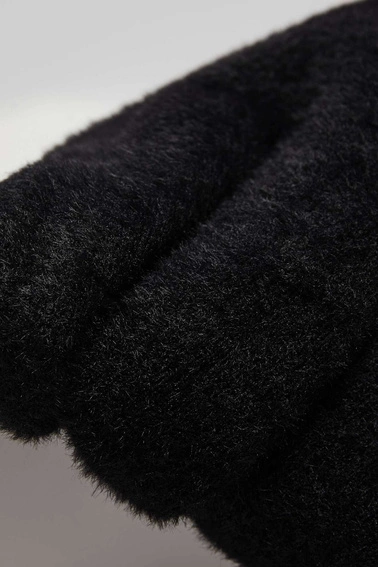 Gładki komin czarny