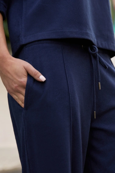 Spodnie dresowe granatowe