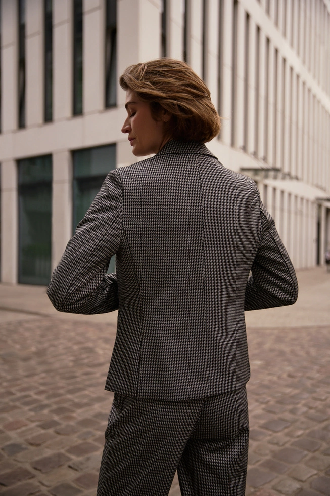 Jednorzędowa marynarka szara