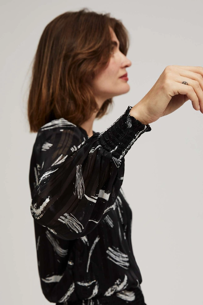 Koszula z wiązanym dekoltem czarna