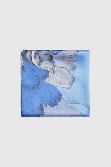 Letni wzorzysty szal błękitny