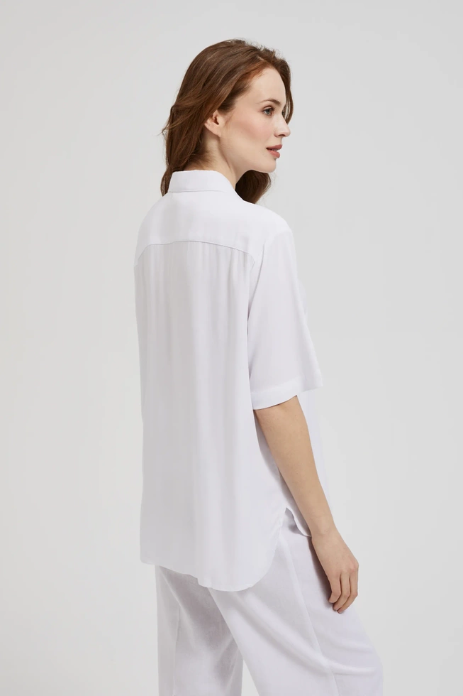 Biała wiskozowa koszula z kołnierzykiem