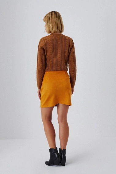 Trapezowa spódnica z kieszeniami