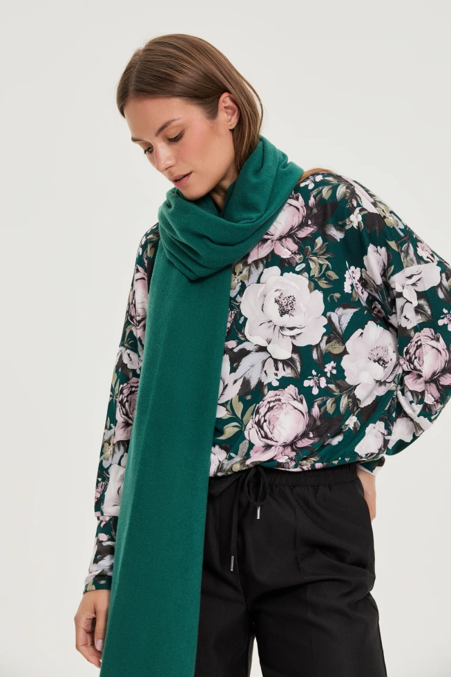 Szal z frędzlami zielony