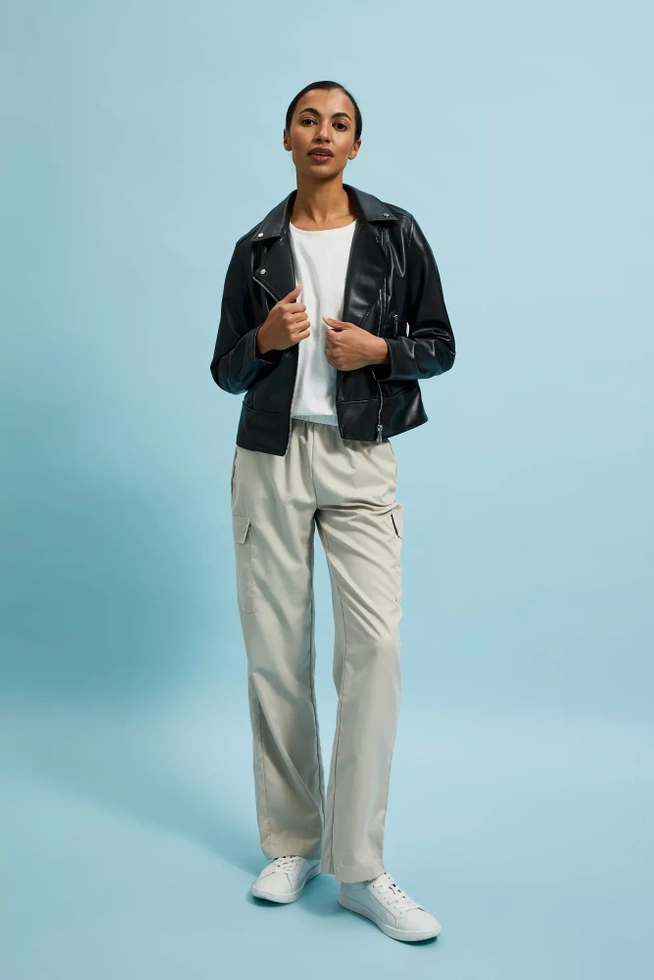 Kurtka ramoneska zapinana na zamek