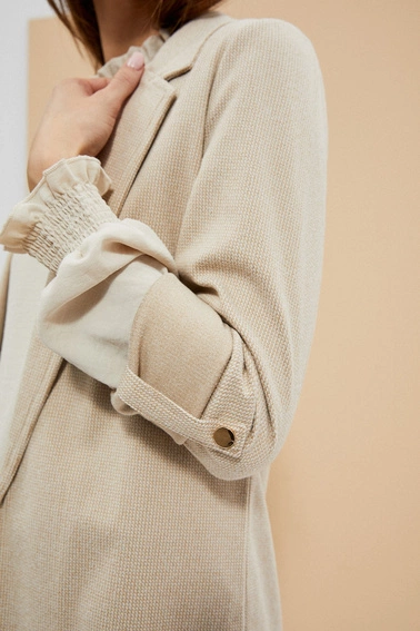 Marynarka ze strukturalnej tkaniny