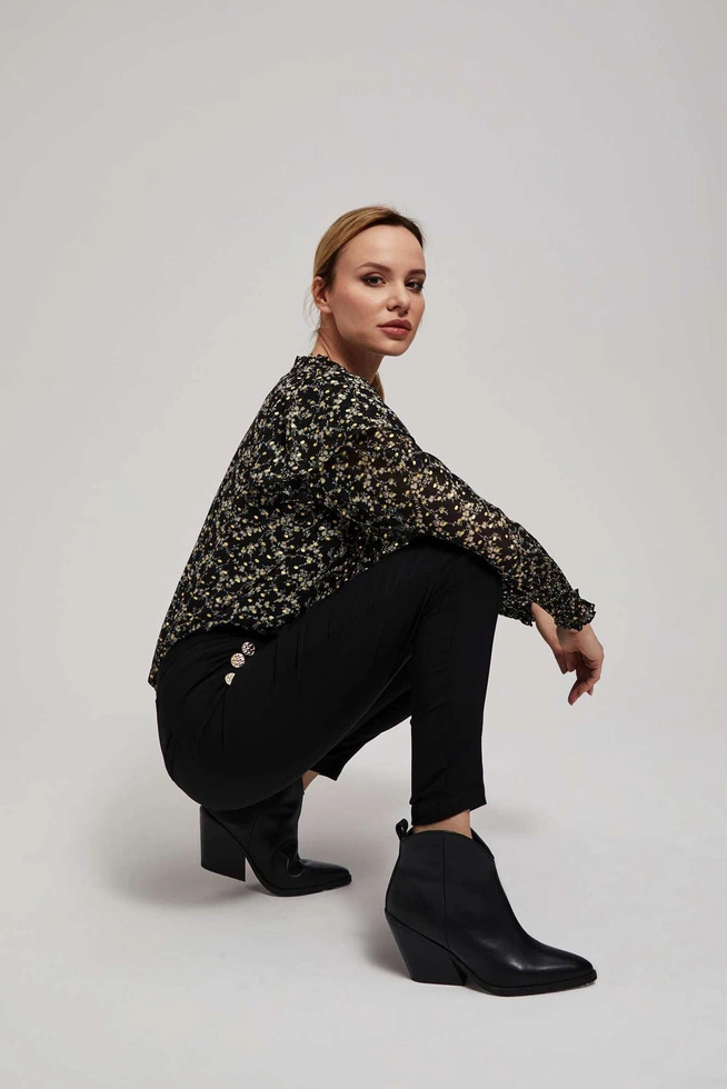 Spodnie z prostymi nogawkami