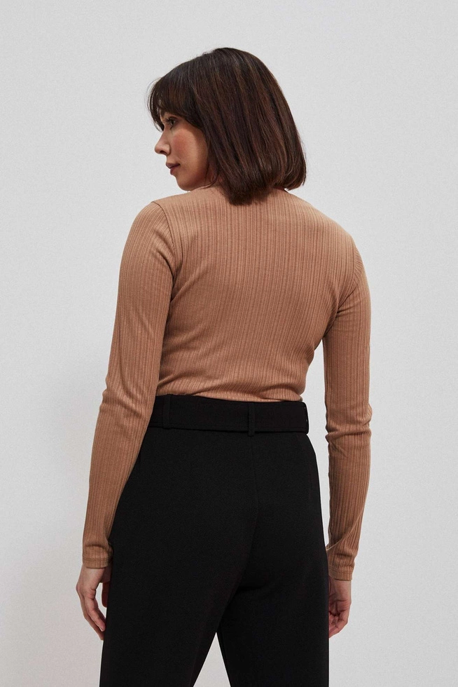Bluzka z prążkowanej dzianiny kawowa