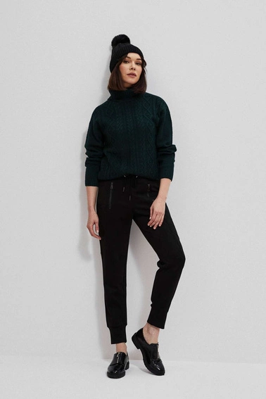 Sweter w warkoczowy splot z długimi rękawami szmaragdowy