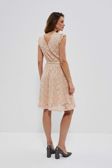 Koronkowa sukienka z wiązaniem