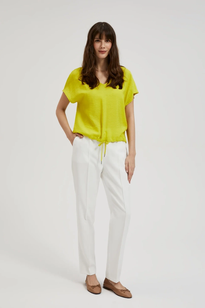 Koszula z dekoltem w serek i wiązaniem w pasie limonkowa