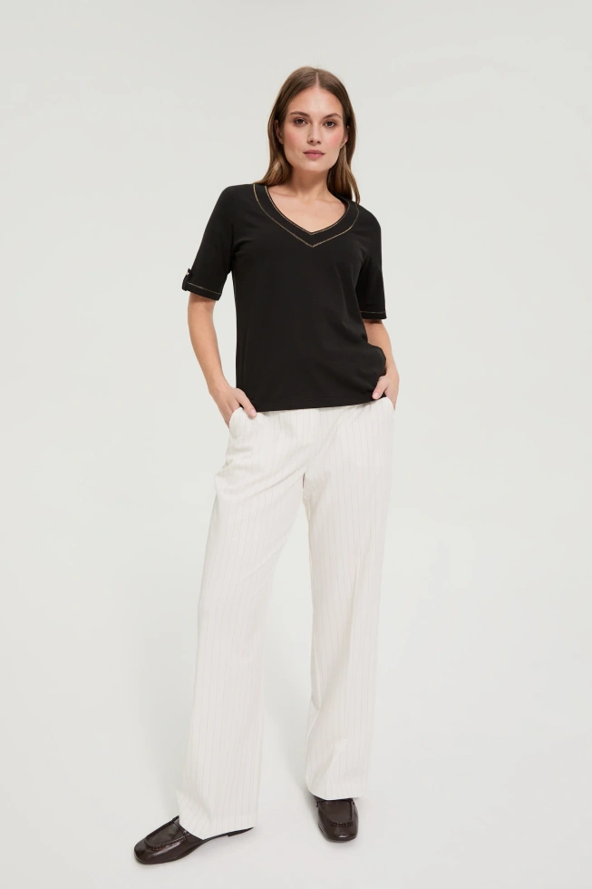 Bluzka z dekoltem w serek czarna