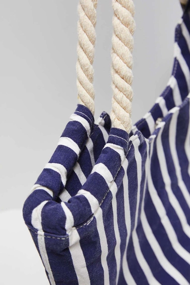 Materiałowa torba na plażę granatowa