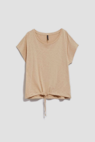 T-shirt z wiązaniem w pasie piaskowy