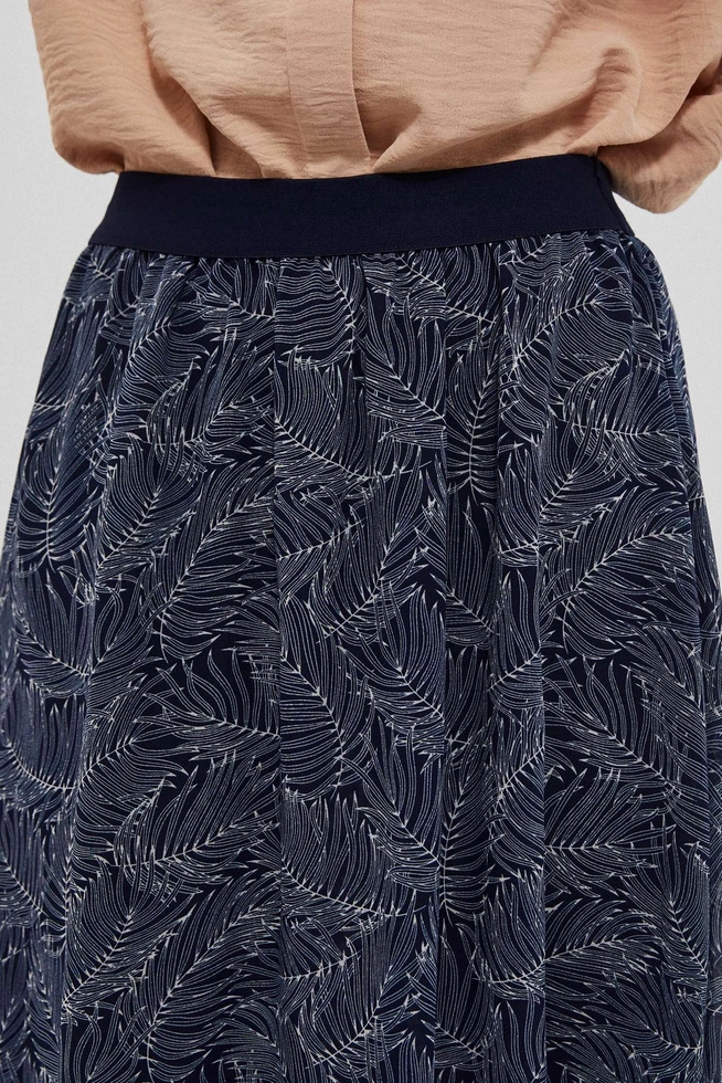 Wzorzysta spódnica granatowa