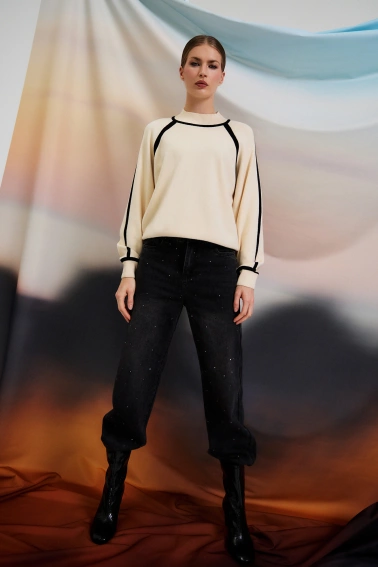 Sweter z półgolfem beżowy