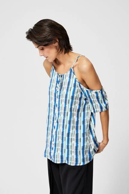 Koszulowa bluzka typu top