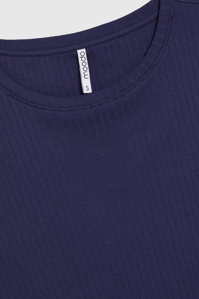 Bluzka z prążkowanego materiału granatowa