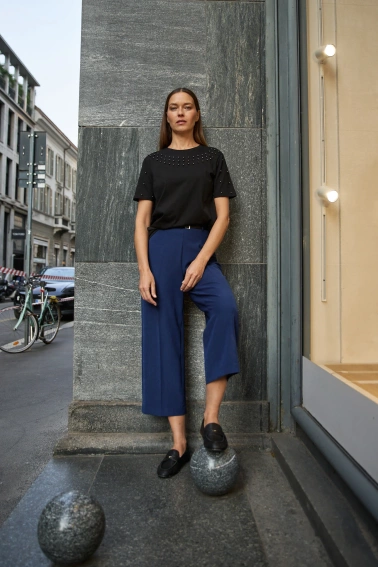 Bluzka z koralikami czarna