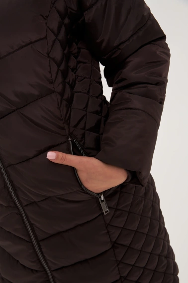 Kurtka z ocieplanym kapturem brązowa