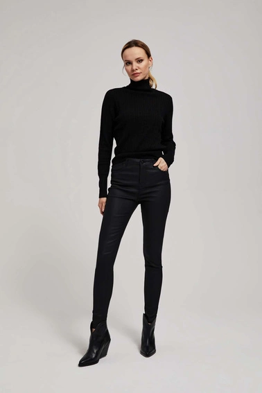 Cienki sweter z golfem czarny