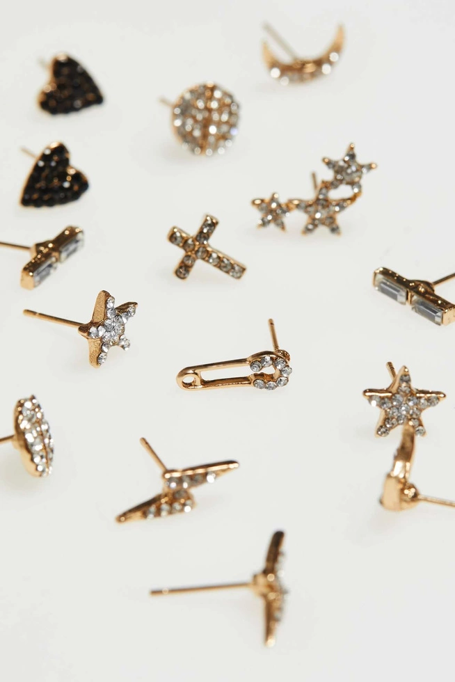 Zestaw kolczyków typu wkrętki w kolorze złota