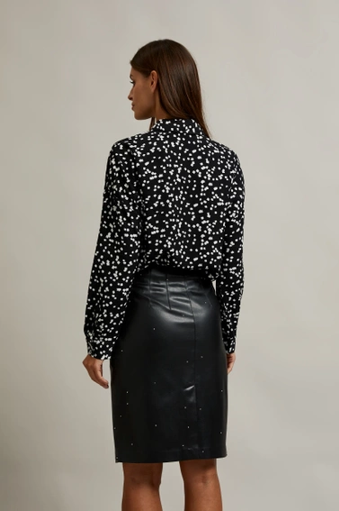 Koszula we wzory z kołnierzykiem czarna