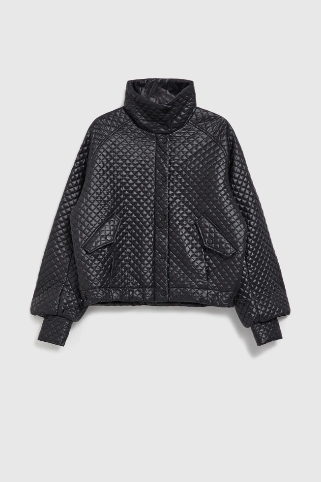 Krótka pikowna kurtka czarna