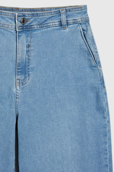 Gładkie jeansy z szerokimi nogawkami niebieskie