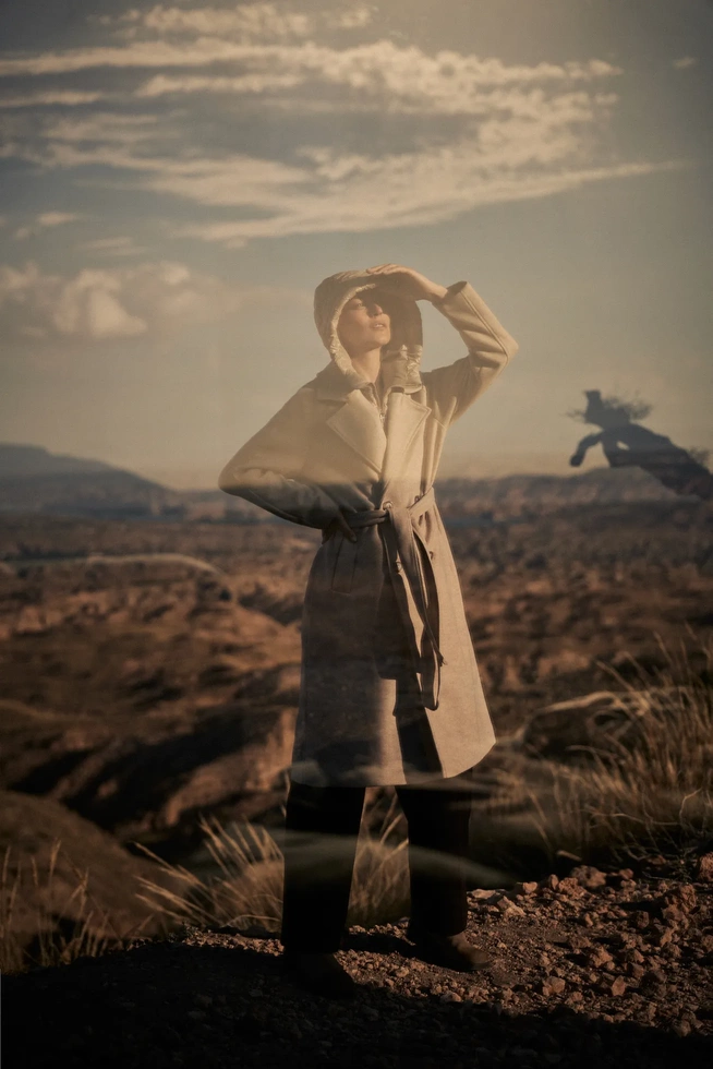 Płaszcz z kapturem beżowy