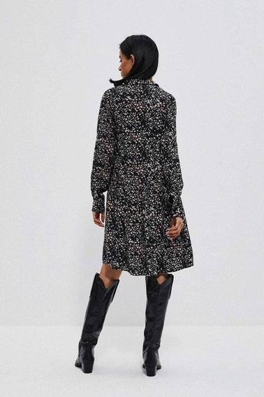 Sukienka z kolorowym nadrukiem