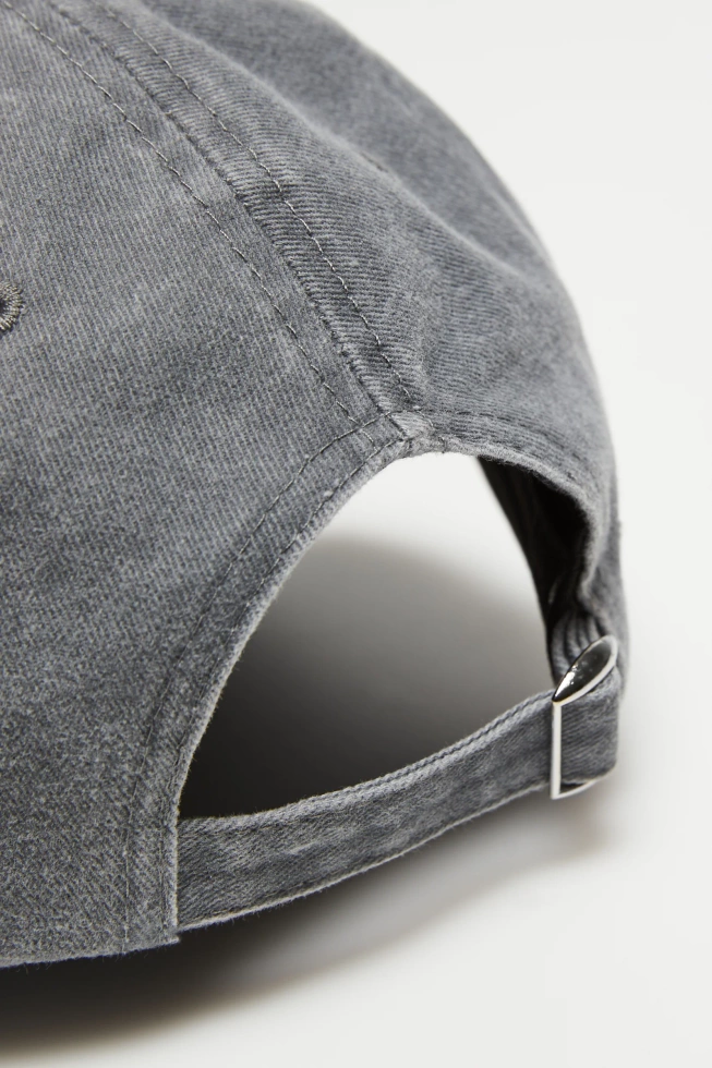 Czapka z daszkiem szara