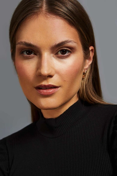 Kolczyki w kolorze złota z zawieszką