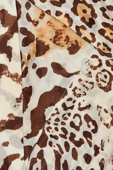 Szal w panterkę beżowy