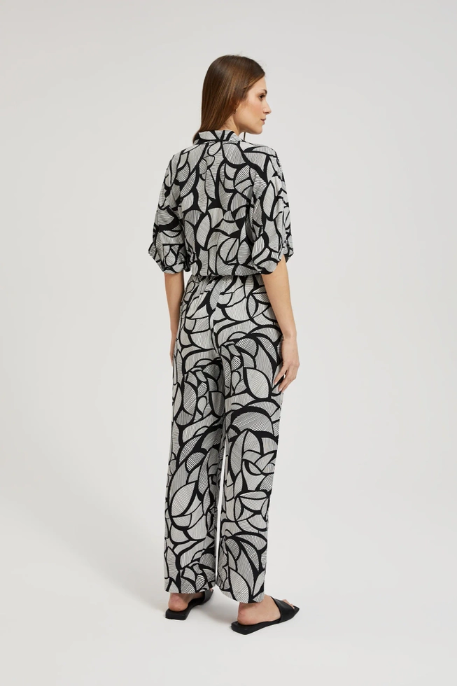 Wiskozowe spodnie z prostymi nogawkami czarno-białe