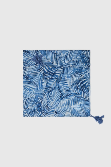 Szal z frędzlami niebieski