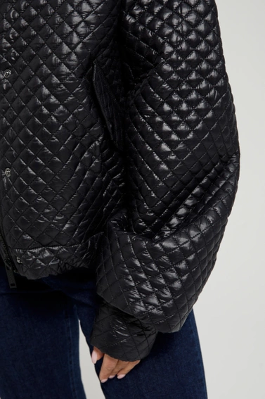 Krótka pikowna kurtka czarna