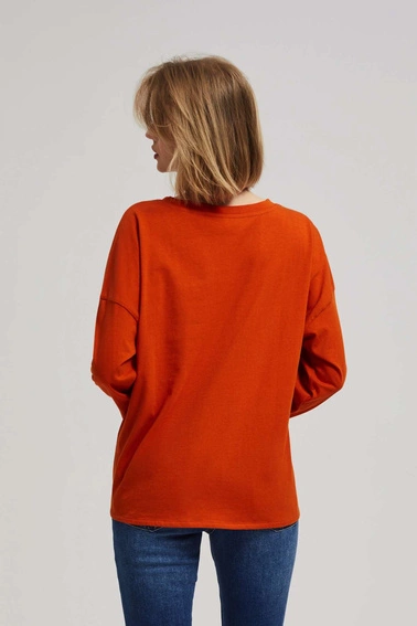 Bluzka z napisem i wiązaniem 