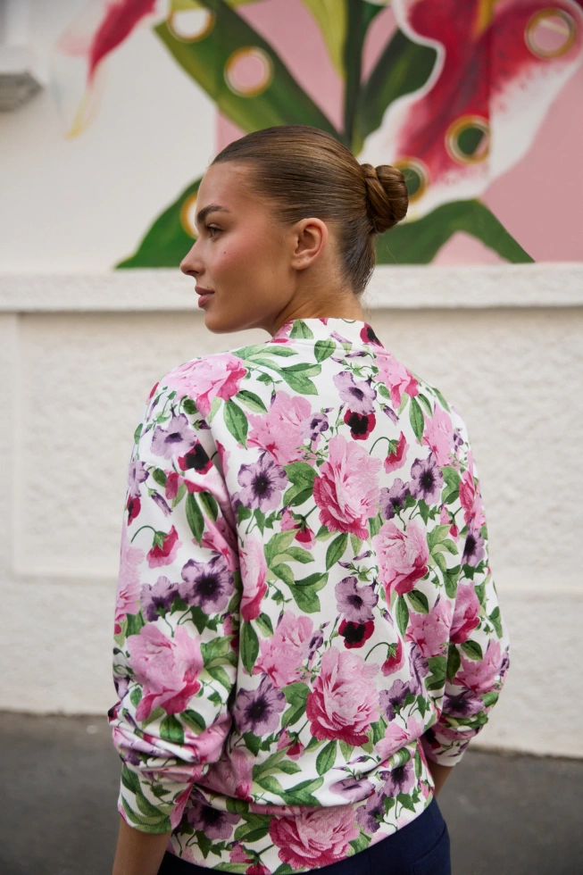 Rozpinana bluza w kwiaty różowa
