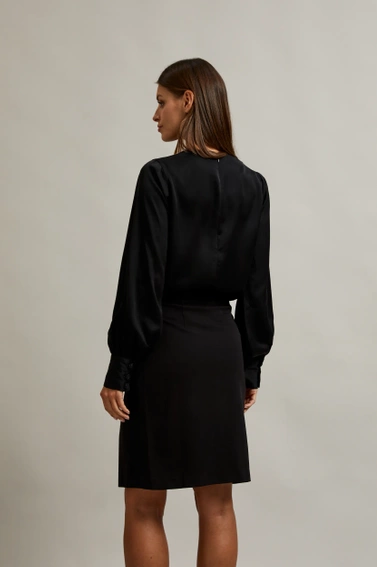 Elegancka koszula z bufiastymi rękawami czarna