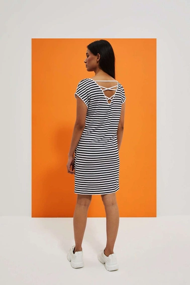 Prosta sukienka w paski