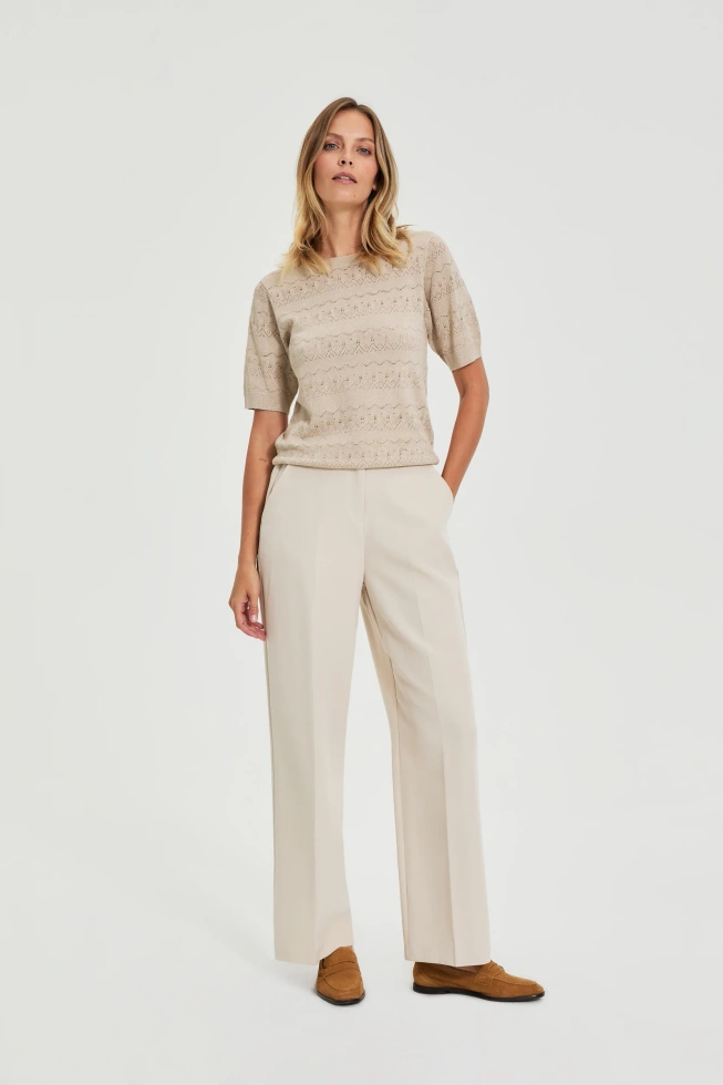 Spodnie z kantem beżowe