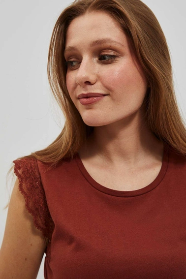 Top z koronką na rękawie brązowy