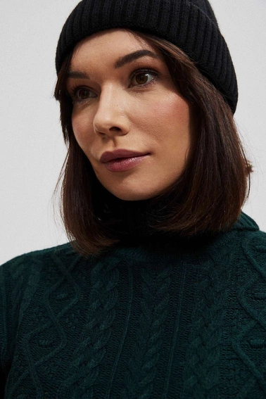 Ciepła dzianinowa czapka z pomponem czarna