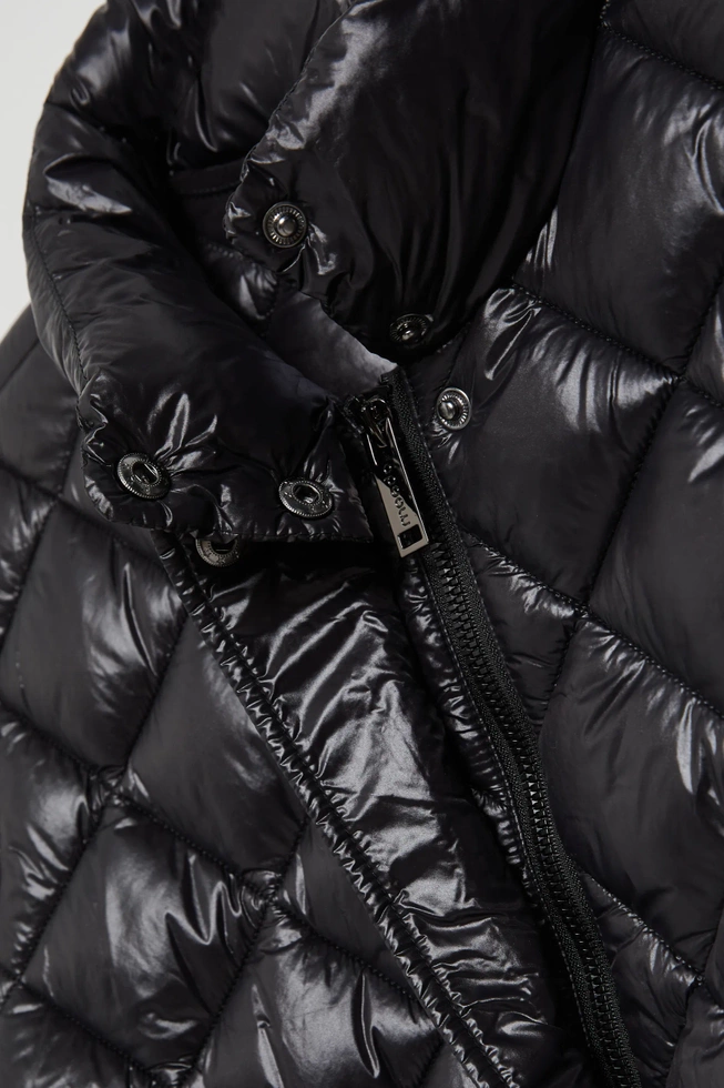 Krótka, pikowana kurtka czarna