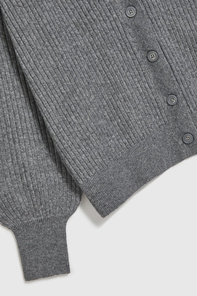 Kardigan zapinany na guziki z bufiastymi rękawami szary