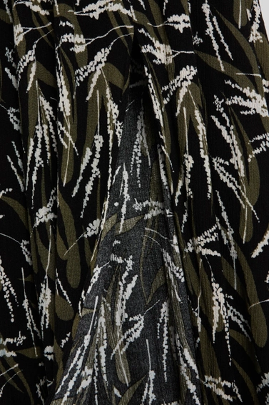 Wzorzysta sukienka midi czarna