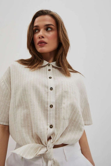 Lniana koszula z wiązaniem