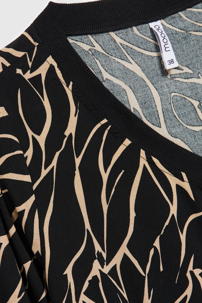 Wiskozowa koszula z dekoltem w serek czarna