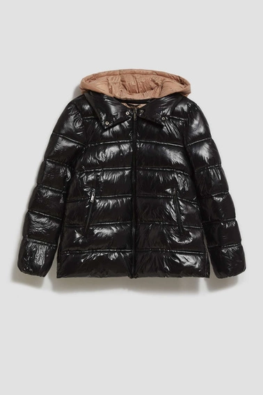 Krótka pikowana czarna kurtka z kapturem
